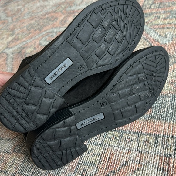 Josef Seibel Chelsea Boots in Black - Picture 7 of 7